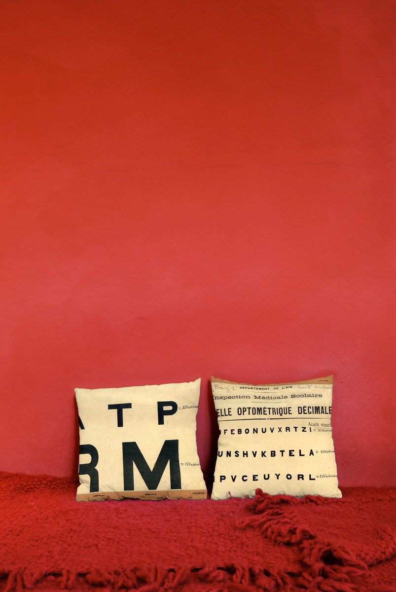 coussins fond-rouge2